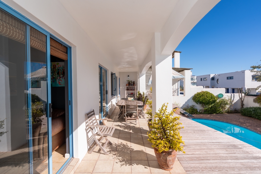 4 Bedroom Property for Sale in Paradise Beach Western Cape